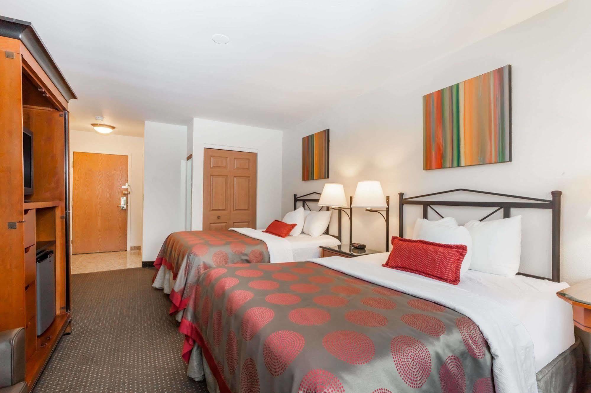 Ramada By Wyndham Rock Hill At Sullivan Center Dış mekan fotoğraf