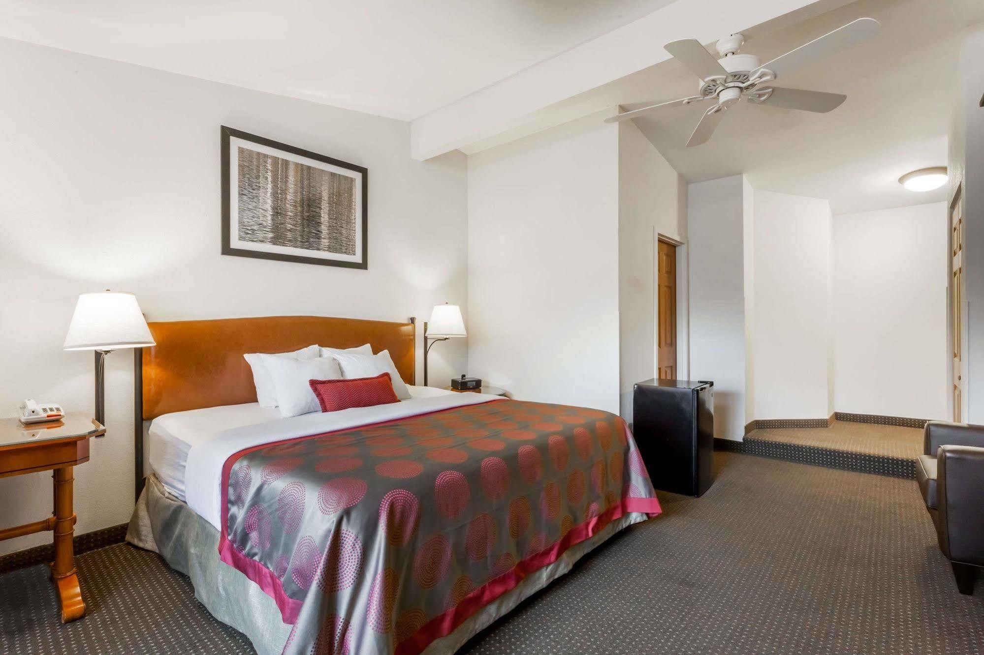 Ramada By Wyndham Rock Hill At Sullivan Center Dış mekan fotoğraf